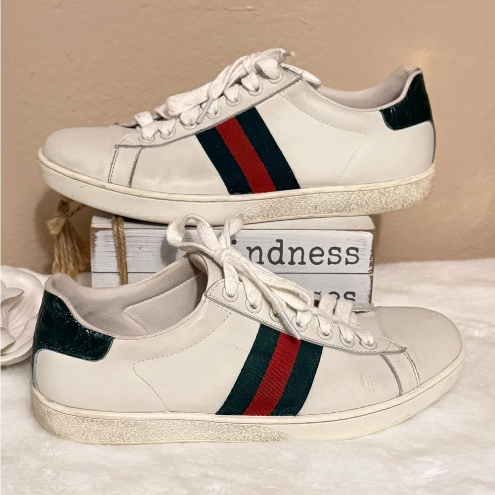 Gucci White Sneakers with Red and Green Stripes